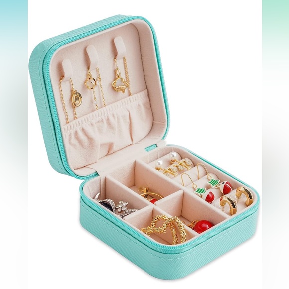 NWT Luxe Small Full Zip Jewelry Case in Tiffany Blue - Picture 3 of 5